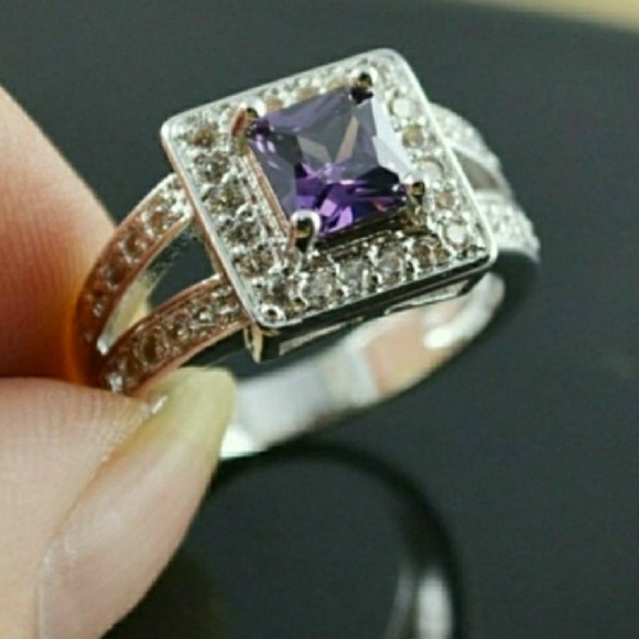 Jewelry - 🎀 Gorgeous 925 Tanzanite Ring